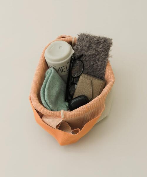 SMELLY（スメリー）の「バイカラーニットバッグ（トートバッグ・レディース・ベージュ系その他/ブラック系その他・-）」の11枚目の写真