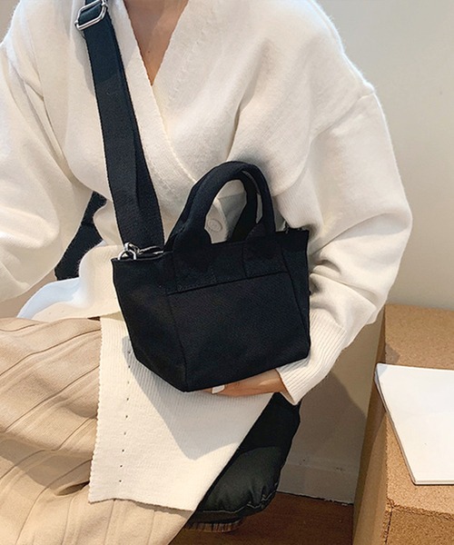 Anuenue（アヌエヌエ）の「2WAY ショルダーストラップ付きミニトートバッグ（ショルダーバッグ・レディース・ブルー/ブラック/ホワイト/ピンク/イエロー・FREE）」の6枚目の写真