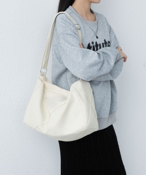LA VORAGINE(ラ ヴォラジネ)の「コットンショルダーバッグ(ショルダーバッグ・レディース・ブラック/ブラウン/アイボリー・FREE)」の11枚目の写真