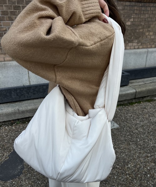 Amiur（エミレ）の「marshmallow 2way bag / マシュマロ2wayバッグ（ショルダーバッグ・レディース・ブラック/ブラウン系その他/アイボリー・FREE）」の7枚目の写真