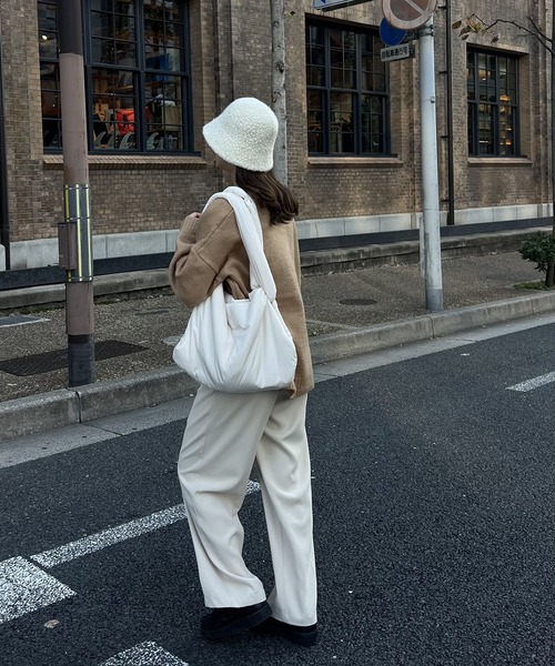 Amiur（エミレ）の「marshmallow 2way bag / マシュマロ2wayバッグ（ショルダーバッグ・レディース・ブラック/ブラウン系その他/アイボリー・FREE）」の4枚目の写真