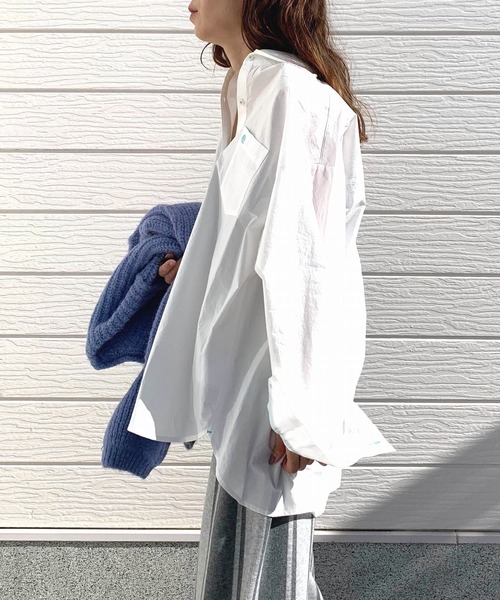 Q（キュー）の「エンブレムベーシックシャツ（シャツ/ブラウス・レディース・ホワイト/ベビーピンク・MEDIUM）」の7枚目の写真