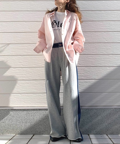 Q（キュー）の「エンブレムベーシックシャツ（シャツ/ブラウス・レディース・ホワイト/ベビーピンク・MEDIUM）」の11枚目の写真