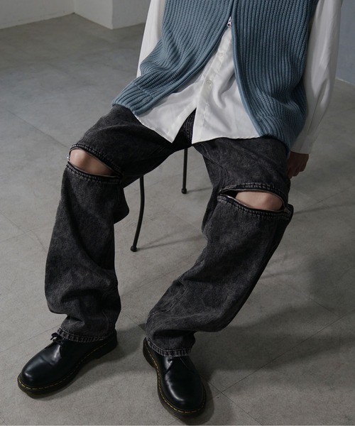 MinoriTY（マイノリティ）の「【MinoriTY】デニムヒザZIPワイドバギーパンツ ストレートデニム ワイドスラックスシルエット オーバーサイズ ビッグシルエット メンズ 秋服（デニムパンツ・メンズ・ブラック/ケミカルウォッシュ/ライトブラック/ホワイト・M/L）」の4枚目の写真