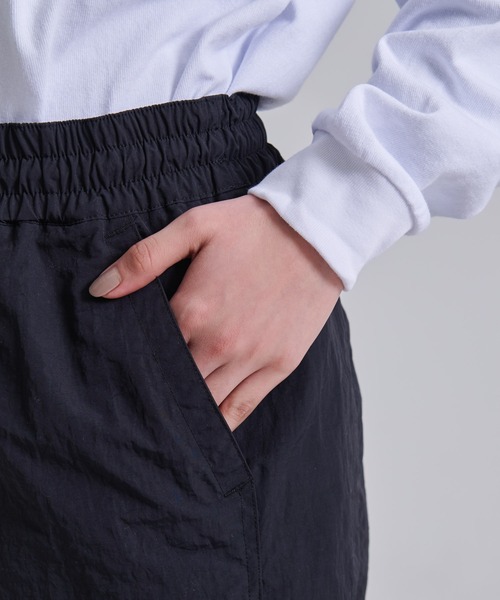 Eddie Bauer（エディーバウアー）の「ウィンドパック パンツ（その他パンツ・レディース・ブラック/グレー・L/M/S）」の4枚目の写真