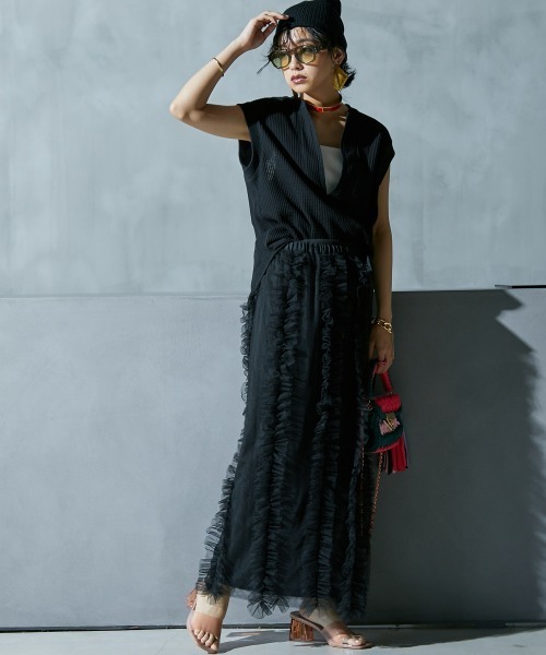 GEVS.(ジェイヴィス)の「<大きいサイズ> 綿100%キーネックノースリーブカットソー GEVS.(Tシャツ/カットソー・レディース・ブラック/オレンジ/オフホワイト・5L/4L/3L/LL/L)」の15枚目の写真