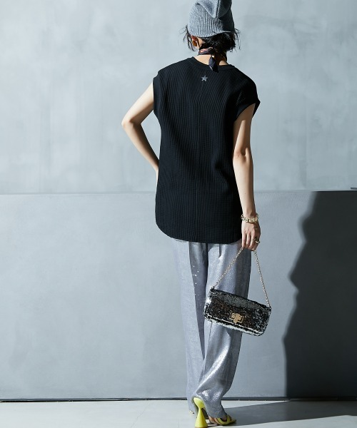 GEVS.(ジェイヴィス)の「<大きいサイズ> 綿100%キーネックノースリーブカットソー GEVS.(Tシャツ/カットソー・レディース・ブラック/オレンジ/オフホワイト・5L/4L/3L/LL/L)」の19枚目の写真