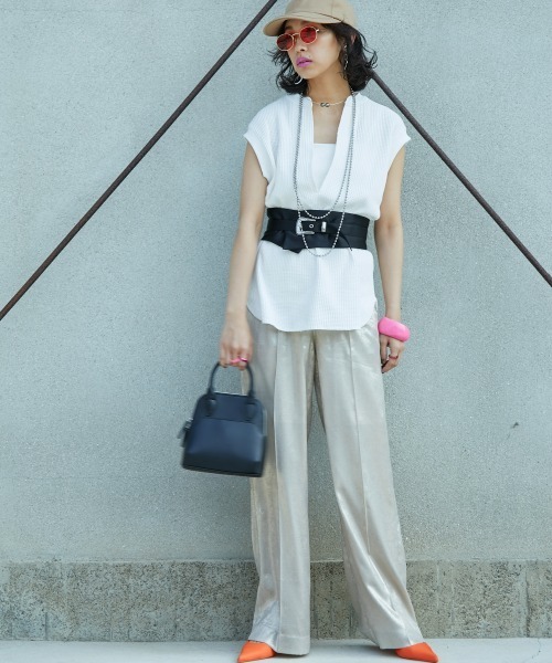 GEVS.(ジェイヴィス)の「<大きいサイズ> 綿100%キーネックノースリーブカットソー GEVS.(Tシャツ/カットソー・レディース・ブラック/オレンジ/オフホワイト・5L/4L/3L/LL/L)」の11枚目の写真