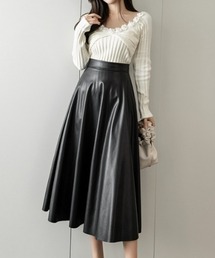 PUレザー艶感フレアスカート