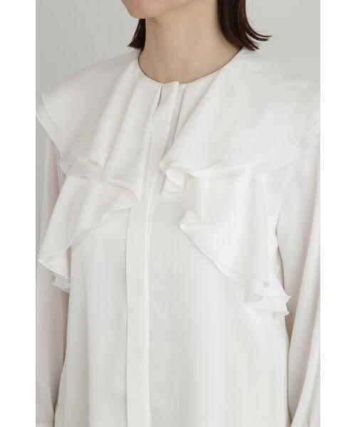 JILL STUART（ジルスチュアート）の「◆サテンアムンゼンラッフルブラウス（シャツ/ブラウス・レディース・ネイビー/ホワイト・MEDIUM/SMALL）」の19枚目の写真