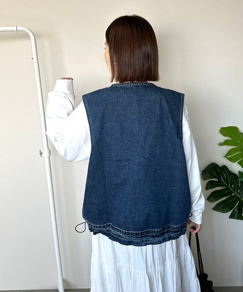 CRB(シーアールビー)の「裾ドロストデニムベスト(ベスト・レディース・インディゴブルー/ブルー・F)」の7枚目の写真