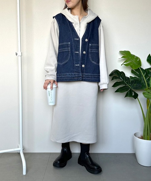 CRB(シーアールビー)の「裾ドロストデニムベスト(ベスト・レディース・インディゴブルー/ブルー・F)」の18枚目の写真