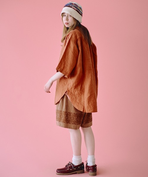 Universal Style Wear(ユニバーサルスタイルウェア)の「Universal Style Wear パッカーリング ハーフジップ コットンリネン シャツ(シャツ/ブラウス・メンズ・スミクロ/ベージュ/オレンジ/グリーン・MEDIUM/LARGE/X-LARGE)」の11枚目の写真
