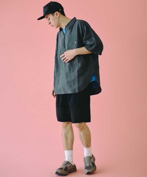Universal Style Wear(ユニバーサルスタイルウェア)の「Universal Style Wear パッカーリング ハーフジップ コットンリネン シャツ(シャツ/ブラウス・メンズ・スミクロ/ベージュ/オレンジ/グリーン・MEDIUM/LARGE/X-LARGE)」の7枚目の写真