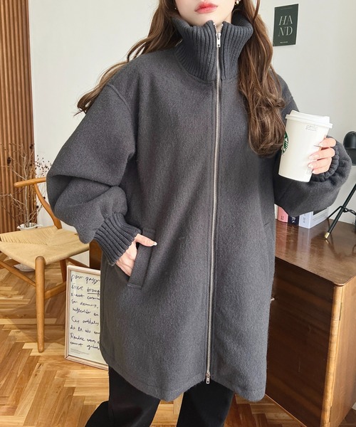 moment+（モーメントプラス）の「フェイクウールモッサリブスタンドカラーハーフコート（その他アウター・レディース・グレイッシュベージュ/チャコールグレー/ブラック・M/L）」の8枚目の写真