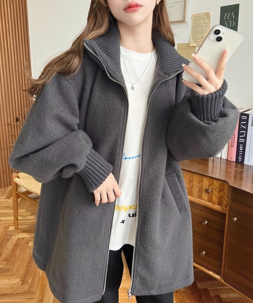 moment+（モーメントプラス）の「フェイクウールモッサリブスタンドカラーハーフコート（その他アウター・レディース・グレイッシュベージュ/チャコールグレー/ブラック・M/L）」の11枚目の写真