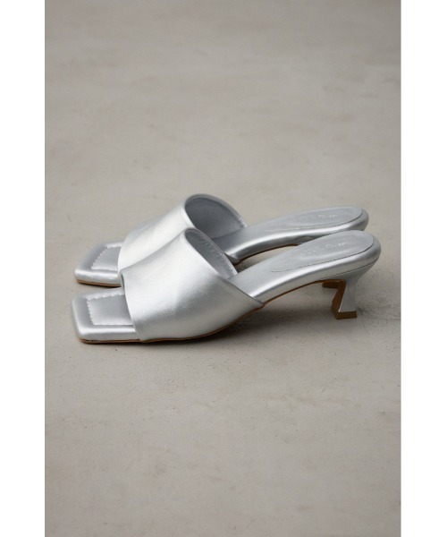 AZUL by moussy（アズールバイマウジー）の「スクエアトゥローヒールサンダル（サンダル・レディース・グリーン/シルバー/ブラック・LARGE/MEDIUM/SMALL）」の9枚目の写真