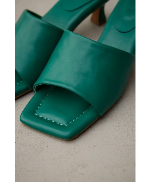 AZUL by moussy（アズールバイマウジー）の「スクエアトゥローヒールサンダル（サンダル・レディース・グリーン/シルバー/ブラック・LARGE/MEDIUM/SMALL）」の14枚目の写真