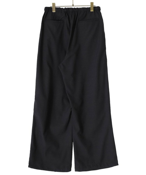 marka（マーカ）の「marka / マーカ：KNEE TUCK PANTS - TUMBLED WOOL TROPICAL -：M24A-08PT02C[COR]（その他パンツ・メンズ・ブラック・1/2）」の7枚目の写真