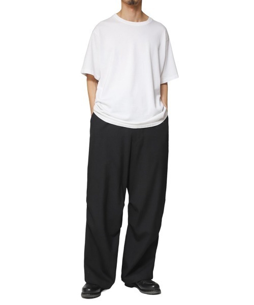 marka（マーカ）の「marka / マーカ：KNEE TUCK PANTS - TUMBLED WOOL TROPICAL -：M24A-08PT02C[COR]（その他パンツ・メンズ・ブラック・1/2）」の5枚目の写真