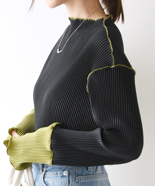 and it_（アンドイット）の「袖配色プリーツトップス（Tシャツ/カットソー・レディース・ライトグリーン/グレー/ブラウン/ブラック系1/ブラック系2/ライトブルー/ベージュ/キナリ・S-M/M-L）」の10枚目の写真