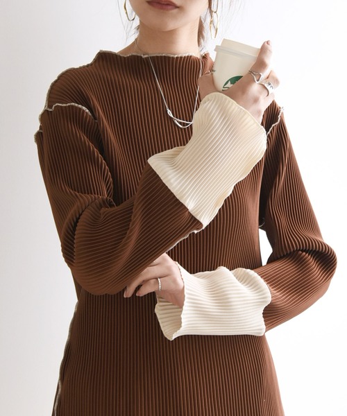 and it_（アンドイット）の「袖配色プリーツトップス（Tシャツ/カットソー・レディース・ライトグリーン/グレー/ブラウン/ブラック系1/ブラック系2/ライトブルー/ベージュ/キナリ・S-M/M-L）」の14枚目の写真