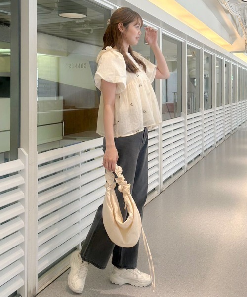 flower（フラワー）の「タイニーブーケビスチェ（キャミソール・レディース・ブラック/アイボリー・FREE）」の17枚目の写真