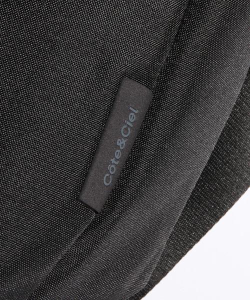 Cote&Ciel（コートエシエル）の「＜cote&ciel＞ SPREE MSNGER/バッグ ¨ ◆（メッセンジャーバッグ・メンズ・ブラック/ダークグレー・ONE）」の5枚目の写真