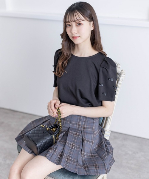 clear（クリア）の「バックジップ袖リボンフ半袖カットソートップス［バレエコア ガーリー カジュアル］≪再入荷≫（Tシャツ/カットソー・レディース・ホワイト×ブラック/ブラック×ホワイト/ブラック/オフホワイト・F）」の5枚目の写真