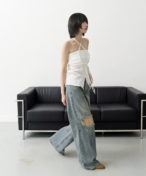 UNE MANSION(ユヌマンション)の「【男女兼用/UNISEX】(ダボっとしたシルエットで裾を引きずりスタイリッシュな着用おすすめ)ビンテージウォッシングダメージワイドデニムパンツ(デニムパンツ・レディース・ライトブルー/ブラック/ブルー系その他2/ブルー系その他・X-LARGE/SMALL/MEDIUM/LARGE)」の6枚目の写真