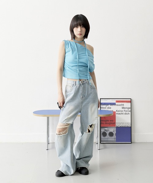 UNE MANSION(ユヌマンション)の「【男女兼用/UNISEX】(ダボっとしたシルエットで裾を引きずりスタイリッシュな着用おすすめ)ビンテージウォッシングダメージワイドデニムパンツ(デニムパンツ・レディース・ライトブルー/ブラック/ブルー系その他2/ブルー系その他・X-LARGE/SMALL/MEDIUM/LARGE)」の16枚目の写真