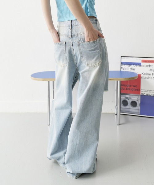UNE MANSION(ユヌマンション)の「【男女兼用/UNISEX】(ダボっとしたシルエットで裾を引きずりスタイリッシュな着用おすすめ)ビンテージウォッシングダメージワイドデニムパンツ(デニムパンツ・レディース・ライトブルー/ブラック/ブルー系その他2/ブルー系その他・X-LARGE/SMALL/MEDIUM/LARGE)」の19枚目の写真
