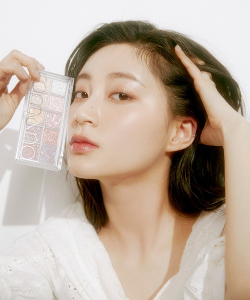 rom&nd（ロムアンド）の「rom&nd　ベターザンパレット（アイシャドウ・レディース・00 LIGHT & GLITTER GARDEN・FREE）」の4枚目の写真