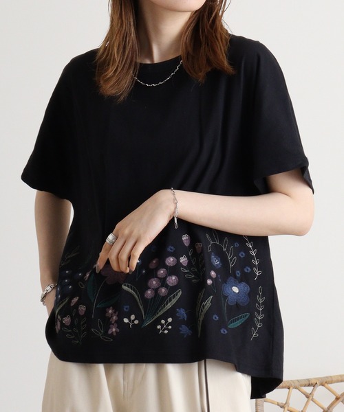 【Emagoイマゴ】裾花刺繍ドルマンTシャツ　 EMAGO 裾花刺繍ﾄﾞﾙﾏﾝT（Tシャツ/カットソー）｜Emago（イマゴ