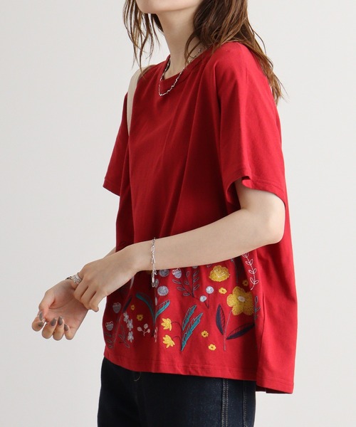 Emago(イマゴ)の「EMAGO 裾花刺繍ドルマンT(Tシャツ/カットソー・レディース・レッド/ブラック/アイボリー・FREE)」の13枚目の写真