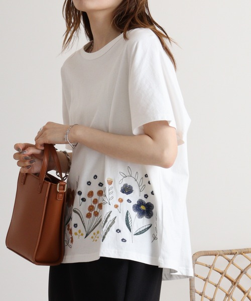 EMAGO 裾花刺繍ﾄﾞﾙﾏﾝT（Tシャツ/カットソー）｜Emago（イマゴ