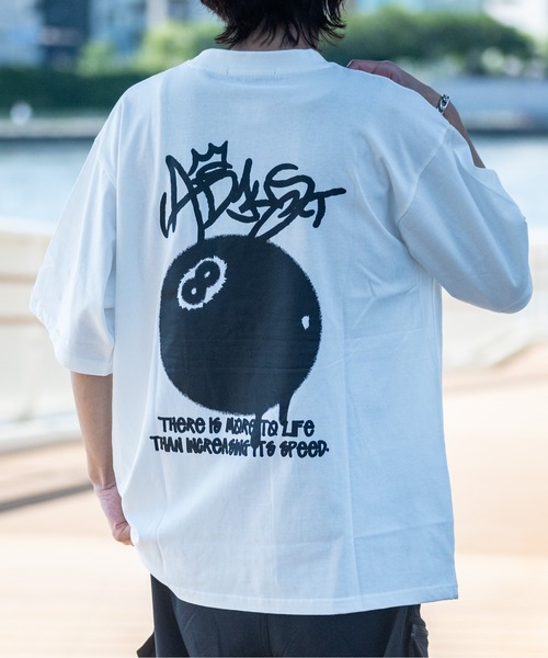 JOHN'S CLOSET（ジョンズクローゼット）の「【13】ビリヤードボール プリント ビッグTシャツ（Tシャツ/カットソー・メンズ・ブルー/ラベンダー/ホワイト系1/ホワイト系2/ホワイト系3/ブラック系1/ブラック系2/ブラック系3/スモークピンク・MEDIUM/LARGE）」の4枚目の写真