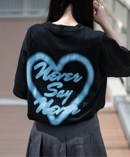 JOHN'S CLOSET（ジョンズクローゼット）の「【13】ビリヤードボール プリント ビッグTシャツ（Tシャツ/カットソー・メンズ・ブルー/ラベンダー/ホワイト系1/ホワイト系2/ホワイト系3/ブラック系1/ブラック系2/ブラック系3/スモークピンク・MEDIUM/LARGE）」の5枚目の写真