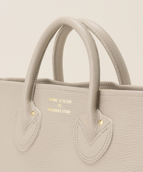IENA（イエナ）の「【YOUNG&OLSEN/ヤングアンドオルセン】EMBOSSED LEATHER TOTE M トートバッグ（トートバッグ・レディース・ベージュ・FREE）」の7枚目の写真