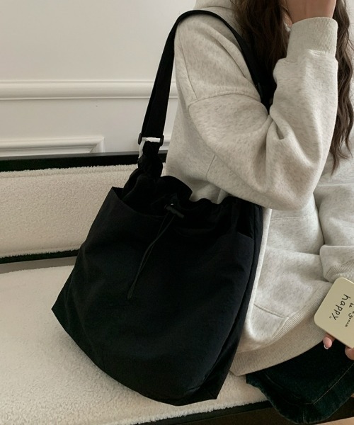 gossip！ロサンゼルス（ゴシップロサンゼルス）の「Y2K 大容量軽量トートバッグ カジュアル大容量ショルダーバッグ 大容量クロスボディバッグ トートバッグ（トートバッグ・レディース・ベージュ/ブラック・FREE）」の5枚目の写真