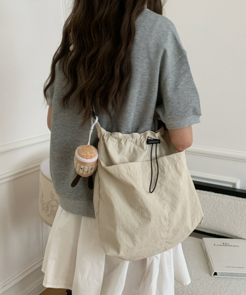 gossip！ロサンゼルス（ゴシップロサンゼルス）の「Y2K 大容量軽量トートバッグ カジュアル大容量ショルダーバッグ 大容量クロスボディバッグ トートバッグ（トートバッグ・レディース・ベージュ/ブラック・FREE）」の7枚目の写真