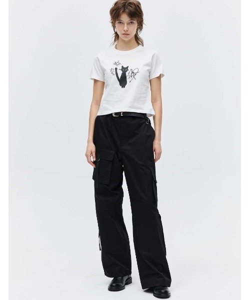 .KOM(ドットコム)の「A'GEM/9 × .kom 『FALLETT/ファレット』 NIGHT NERO CROP SHORT SLEEVE/ネロクロップショートスリーブ(Tシャツ/カットソー・レディース・チャコールグレー/ホワイト/ピンク・M)」の5枚目の写真