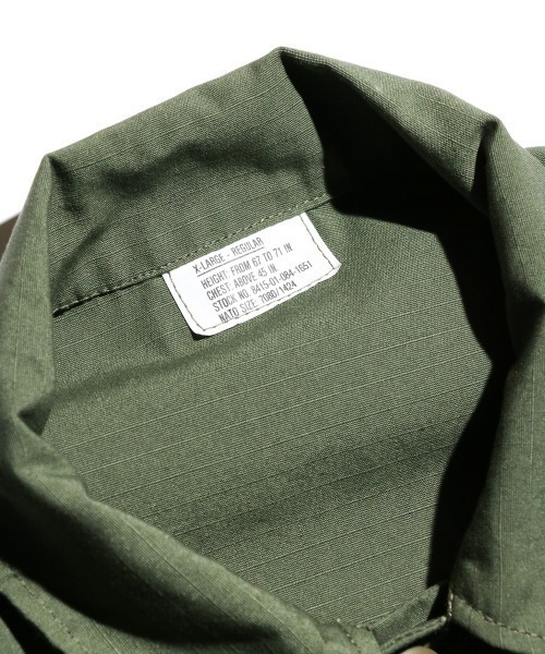 MILITARY(ミリタリー)の「【U.S MILITARY ユーエスミリタリー】 US ARMY JUNGLE FATIGUE JACKET 50/50 COMMERCIAL MODEL(ミリタリージャケット・メンズ・オリーブ/ブラック・MEDIUM/SMALL)」の4枚目の写真