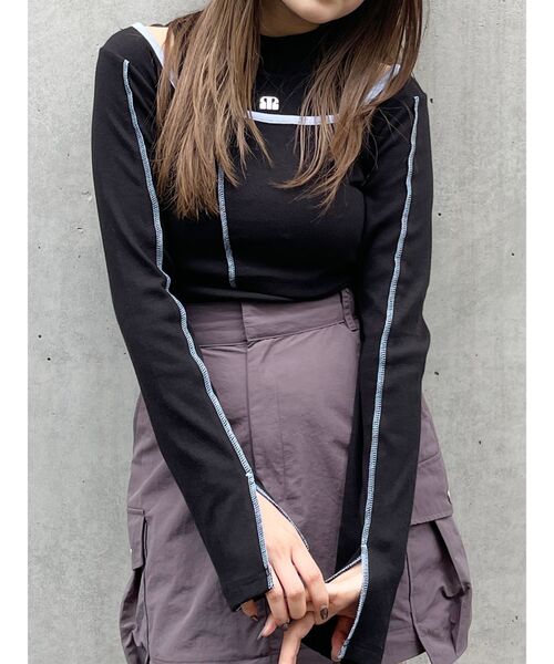 MURUA（ムルーア）の「マルチウェイレイヤードトップス（Tシャツ/カットソー・レディース・グレー/ブラック/カーキ・FREE）」の2枚目の写真