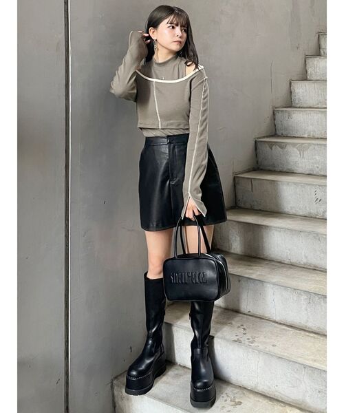 MURUA（ムルーア）の「マルチウェイレイヤードトップス（Tシャツ/カットソー・レディース・グレー/ブラック/カーキ・FREE）」の4枚目の写真