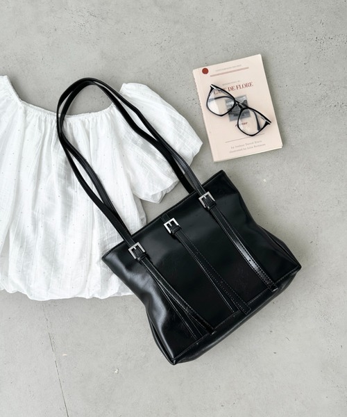 CLEA（クレア）の「スリムベルトPUトートバッグ（トートバッグ・レディース・アイボリー/ブラック/シルバー・FREE）」の16枚目の写真