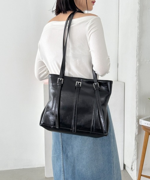 CLEA（クレア）の「スリムベルトPUトートバッグ（トートバッグ・レディース・アイボリー/ブラック/シルバー・FREE）」の14枚目の写真