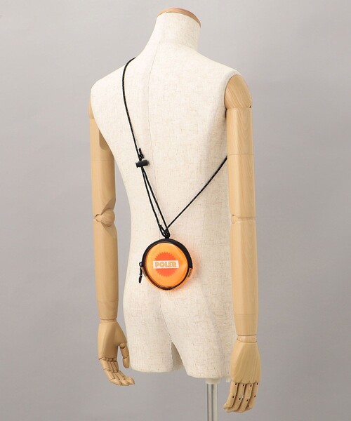 POLeR（ポーラー）の「POLeR/ポーラー HIGH&DRY PVC ROUND POUCH（コインケース・メンズ・ブラック/オレンジ/キャメル/その他9・ONE SIZE）」の12枚目の写真