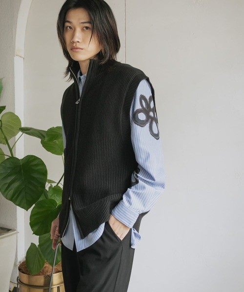 SENSE OF PLACE by URBAN RESEARCH（センスオブプレイスバイアーバンリサーチ）の「『洗濯可』ドライバーズニットベスト（ベスト・メンズ・ブラック・LARGE/MEDIUM）」の2枚目の写真