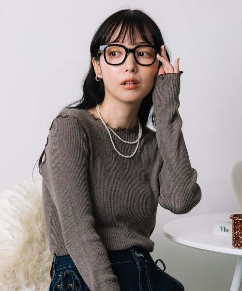 FREAK'S STORE（フリークスストア）の「ウォッシャブル ラメメロークルーネックニット（ニット/セーター・レディース・オフホワイト/ブラック/サックスブルー/ベージュ・ﾌﾘ-）」の3枚目の写真